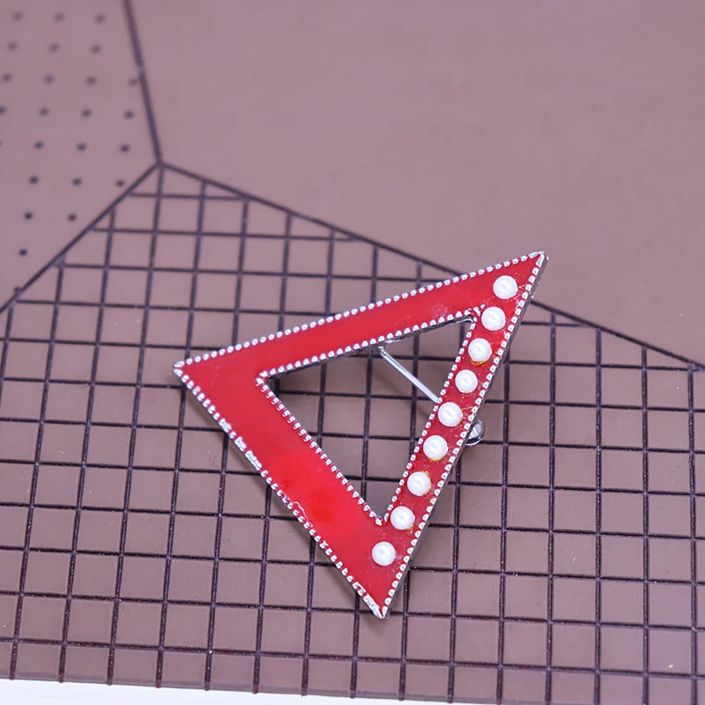 Red Enamel Imitation Pearl Triangles Brooch